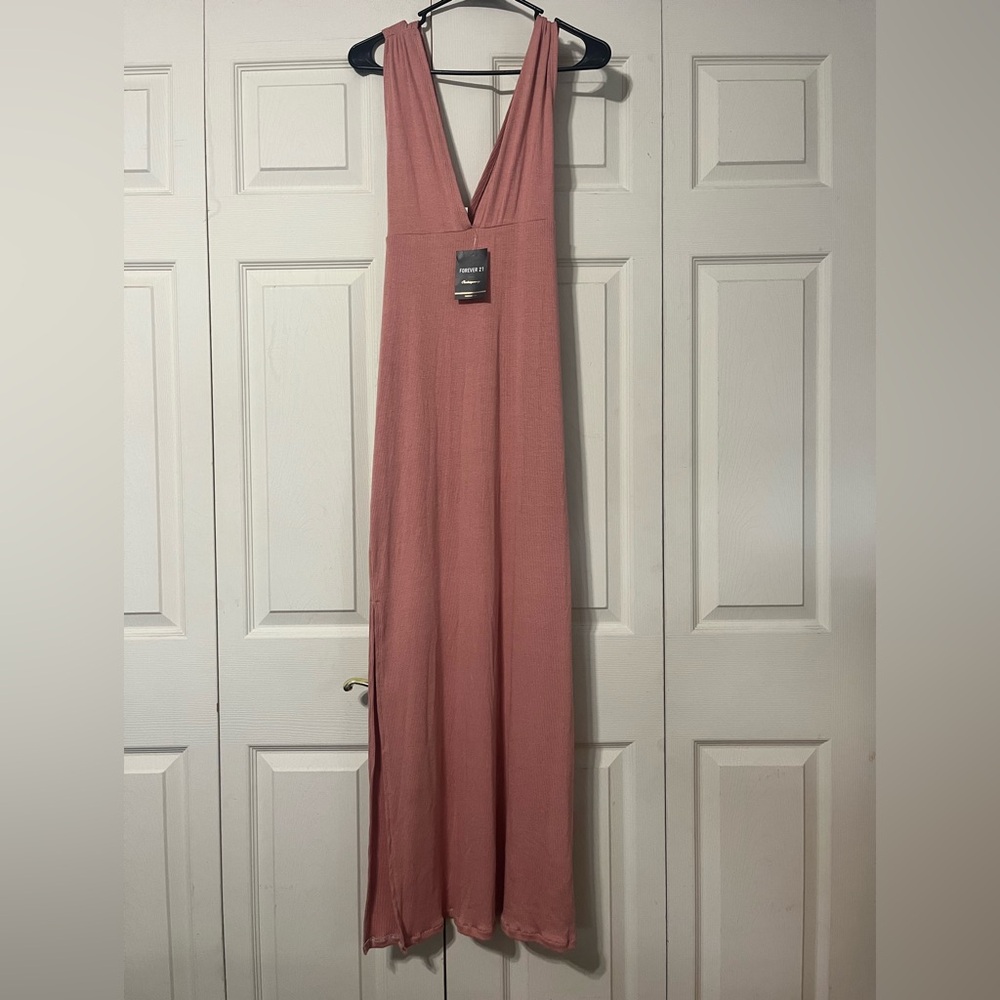 Forever 21 Pink Plunge Neck Sleeveless Gown